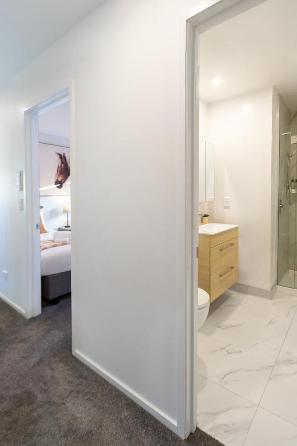 Stylish Home In The Heart Of Christchurch 2 Bed ภายนอก รูปภาพ