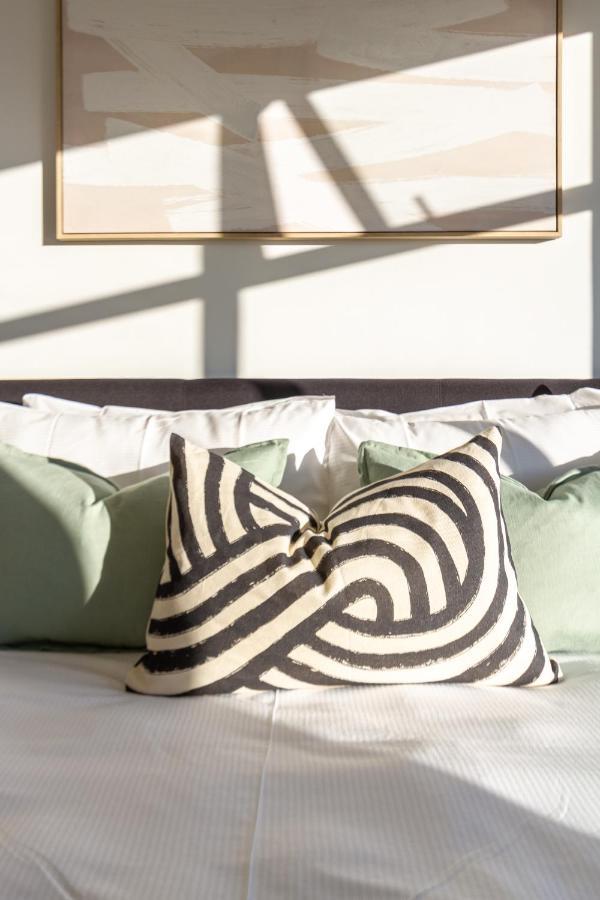 Stylish Home In The Heart Of Christchurch 2 Bed ภายนอก รูปภาพ