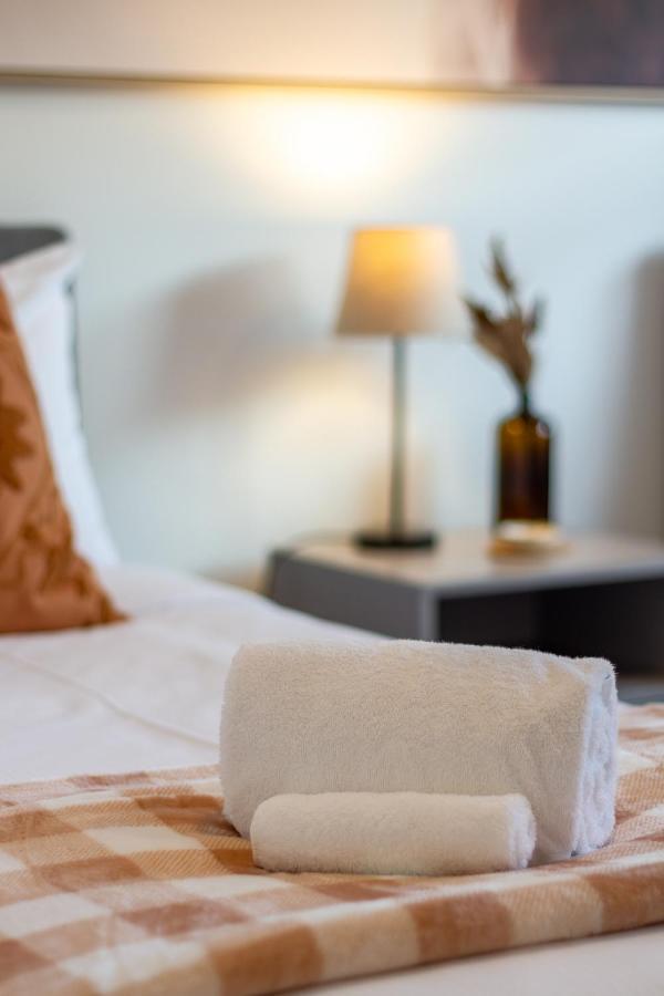 Stylish Home In The Heart Of Christchurch 2 Bed ภายนอก รูปภาพ
