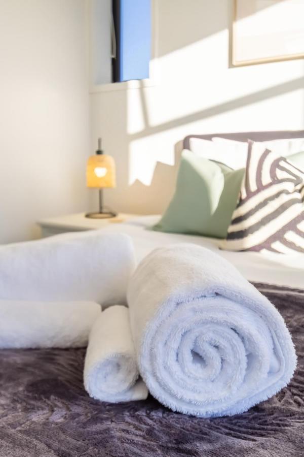 Stylish Home In The Heart Of Christchurch 2 Bed ภายนอก รูปภาพ